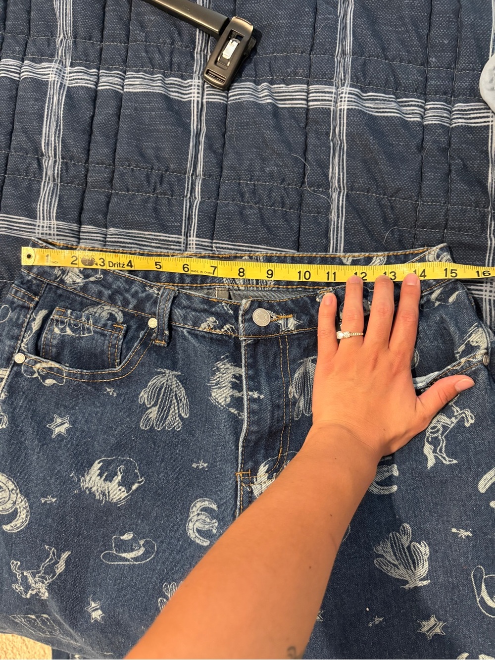 Cali 1850 Women's Western Print Wide Leg Denim Jeans - Picture 6 of 7